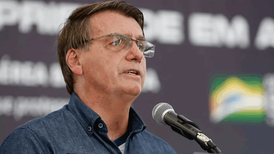 Bolsonaro afirma que auxílio emergencial voltará a ser pago em março