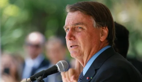 ‘Vamos meter o dedo na energia elétrica, que é outro problema’, garante Bolsonaro