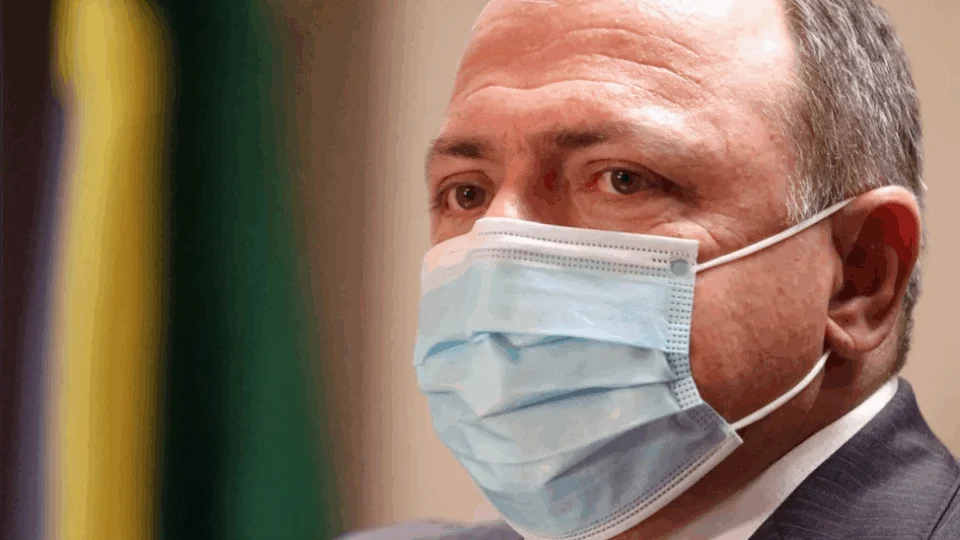 Eduardo Pazuello pede demissão do Ministério da Saúde