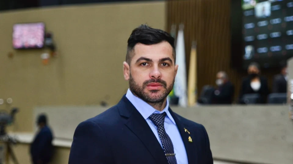 ‘Estamos aqui para servir e ser a voz do povo’, diz Capitão Carpê Andrade na abertura dos trabalhos da CMM