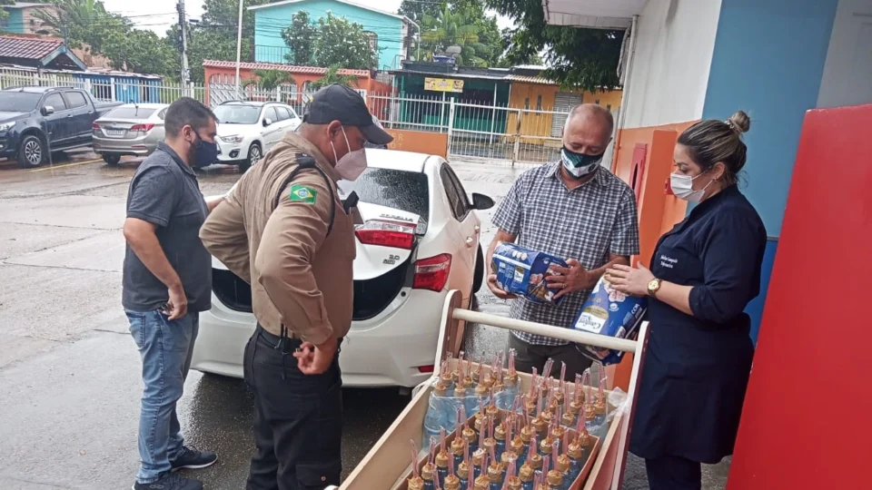 Vereador entrega kits com dispositivos para auxiliar fortalecimento pulmonar em hospitais