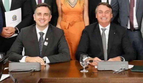 Após vitória de Rodrigo Pacheco, Bolsonaro comemora eleição ‘em cédula de papel’