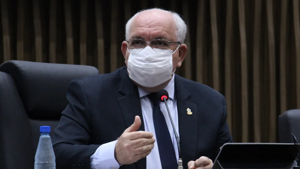 Projeto de lei autoriza personal trainer fazer atendimentos em condomínios é aceito na CMM