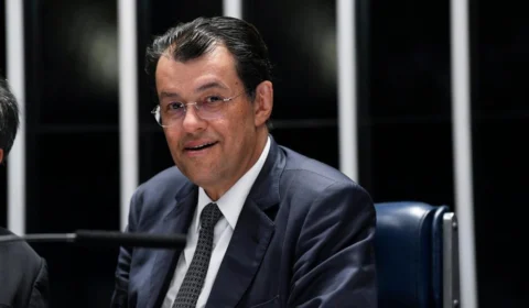 Sem pedir desculpas, Eduardo Braga classifica episódio com ministra como ‘mal entendido’