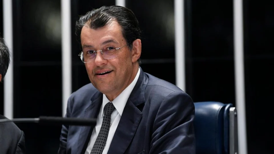 Sem pedir desculpas, Eduardo Braga classifica episódio com ministra como ‘mal entendido’