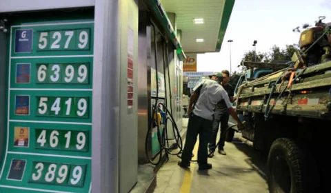 Secretários de Fazenda dizem que alta dos combustíveis é culpa da Petrobras