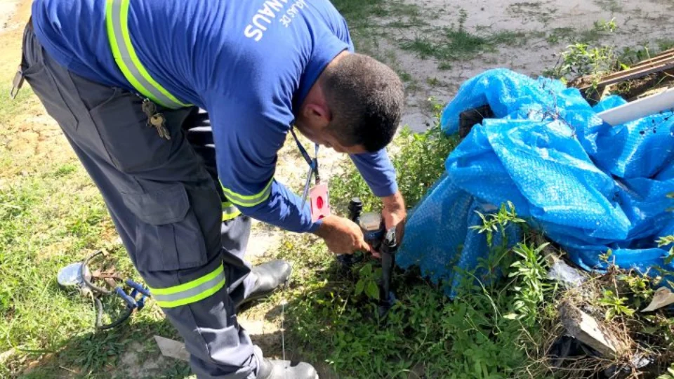 Vereador cobra punição à Águas de Manaus por causa de cortes indevidos durante a pandemia