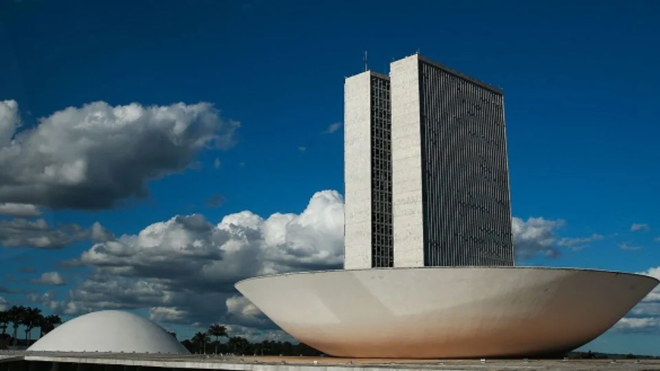 Congresso se reúne nesta semana para analisar vetos presidenciais no Auxílio Emergencial e Pacote anticrimes