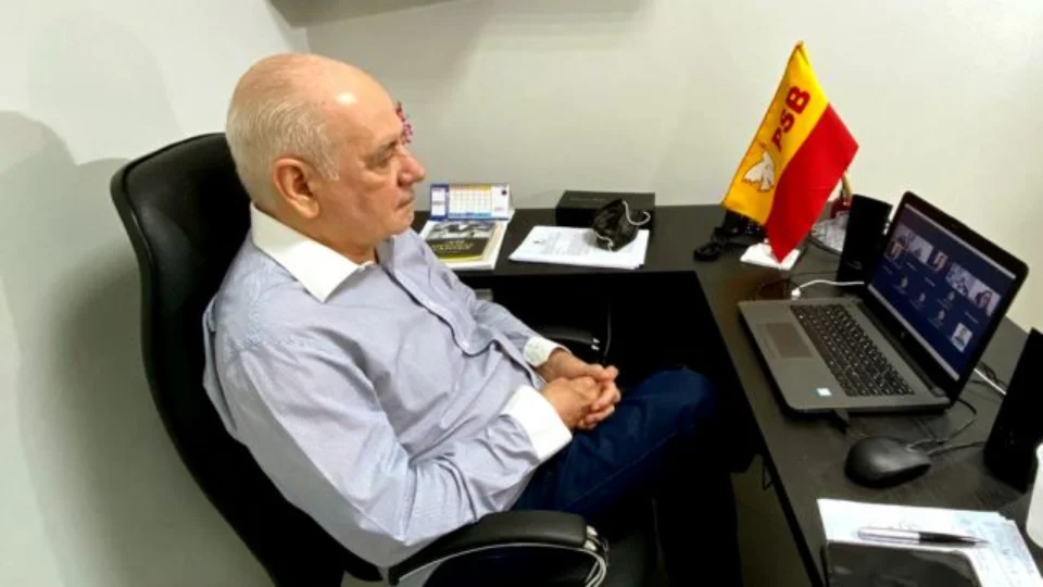 Serafim Corrêa repudia decisão judicial que proíbe retomada de obras da BR-319