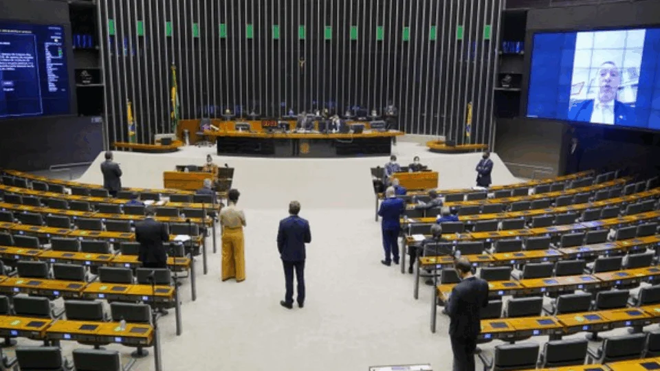 Câmara vota mudanças no crédito consignado; entenda os principais pontos