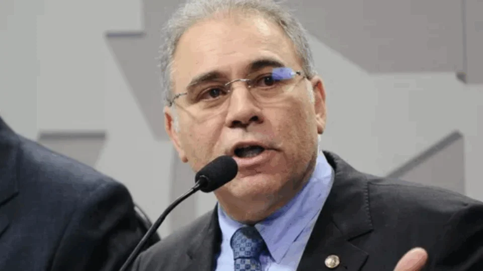 Bolsonaro empossa Marcelo Queiroga como novo ministro da Saúde