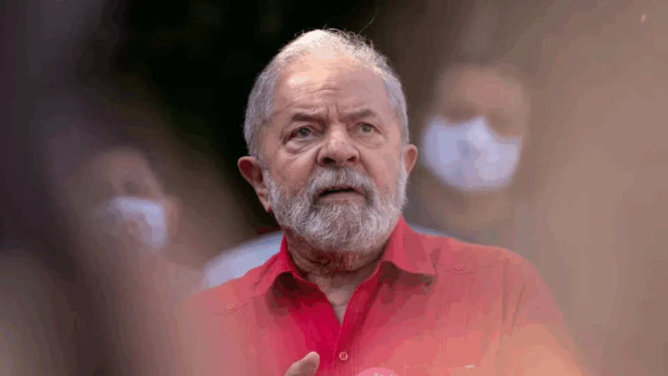 “Fui vítima da maior mentira jurídica em 500 anos”, diz Lula durante pronunciamento