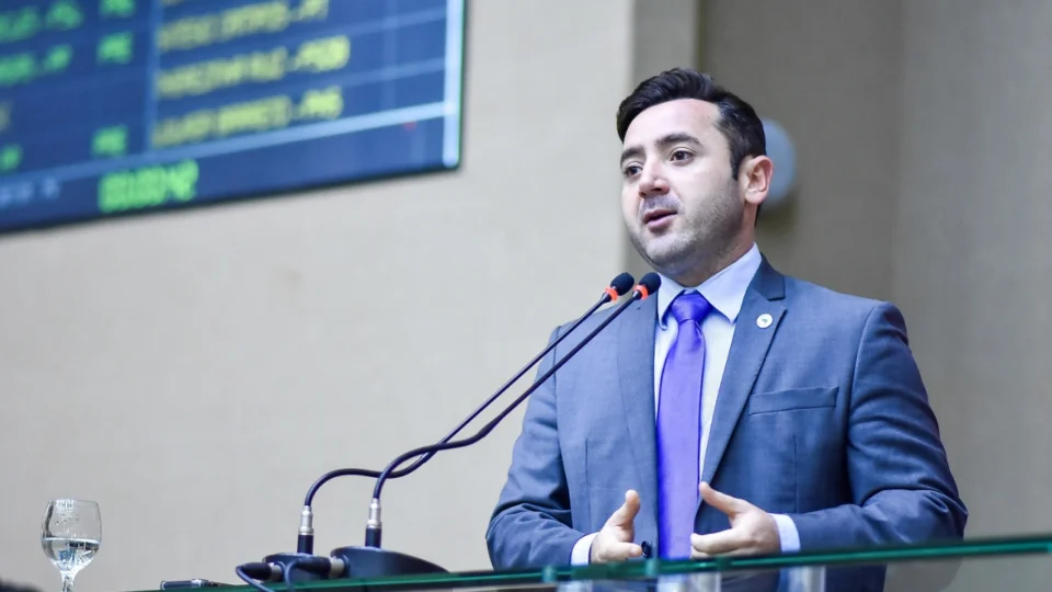 Presidente do PV diz que meta da federação com PT e PC do B é eleger quatro deputados estaduais