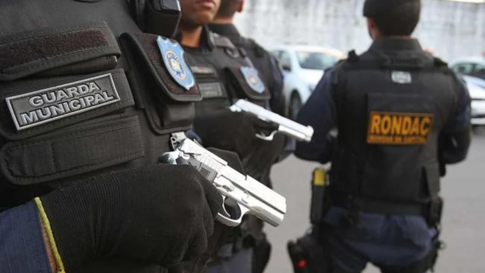 Projeto prevê porte de arma para integrantes de todas as guardas municipais do Brasil