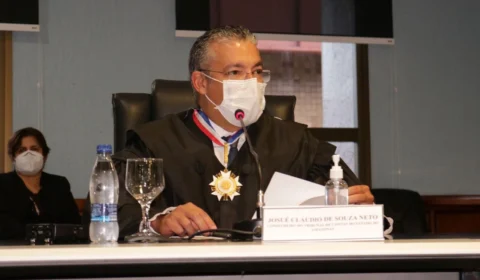 Aos 45 anos, Josué Neto toma posse como conselheiro do TCE-AM