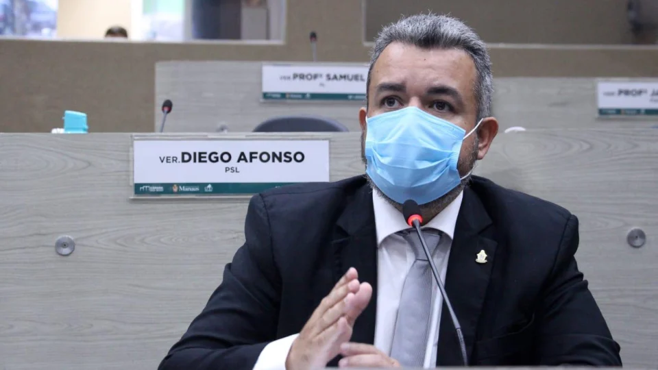 Vereador Peixoto sugere criação de Plano de cargos e Salário para servidores da Seminf