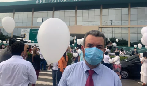 Vereador Peixoto participa de cerimônia em homenagem às vítimas da Covid-19 em um ano de pandemia