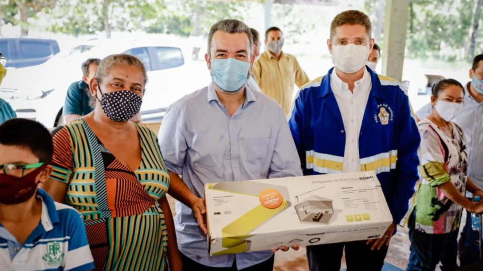 Vereador Peixoto acompanha Marcos Rotta em serviços realizados no ramal da Cooperativa