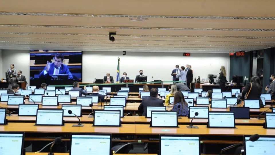 Câmara dos Deputados instala mais 10 comissões permanentes