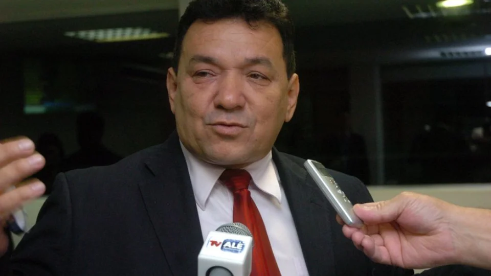 Tony Medeiros renuncia vice-prefeitura de Parintins para assumir vaga na Assembleia Legislativa