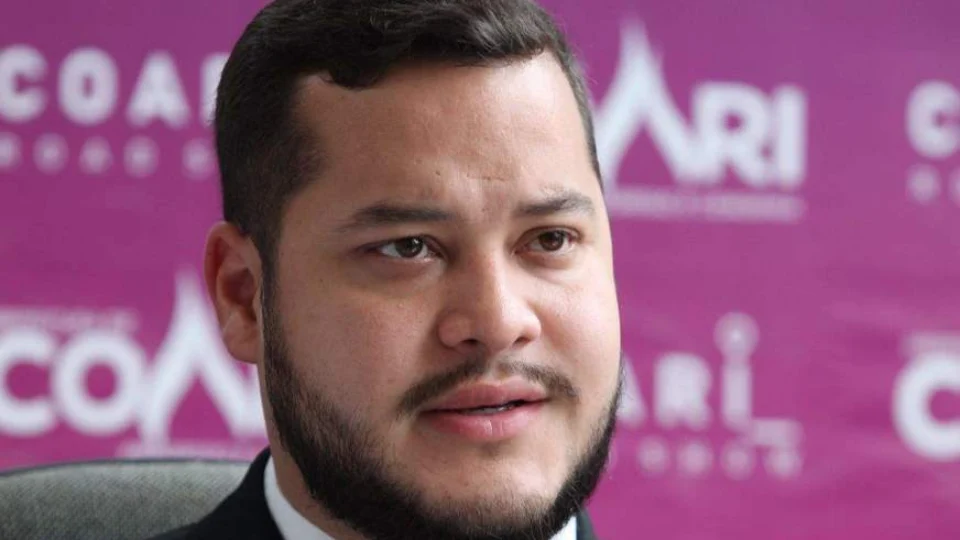 Cassação de Silas Câmara resulta na perda de mandato de Adail Filho