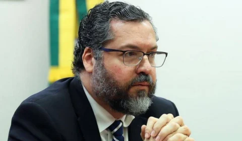 Ministro Ernesto Araújo pede demissão da Relações Exteriores após pressão de líderes do Congresso