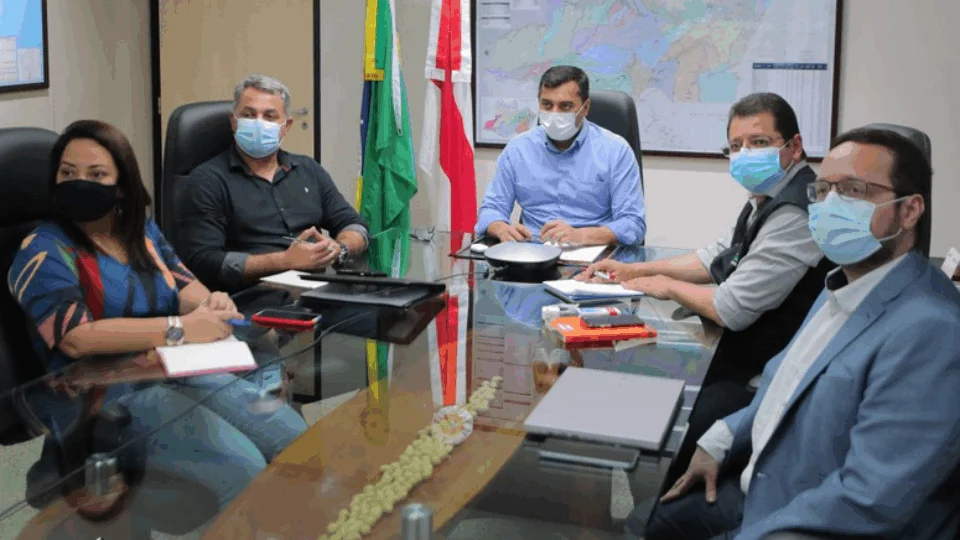 Wilson Lima trata com representantes da White Martins sobre abastecimento de oxigênio