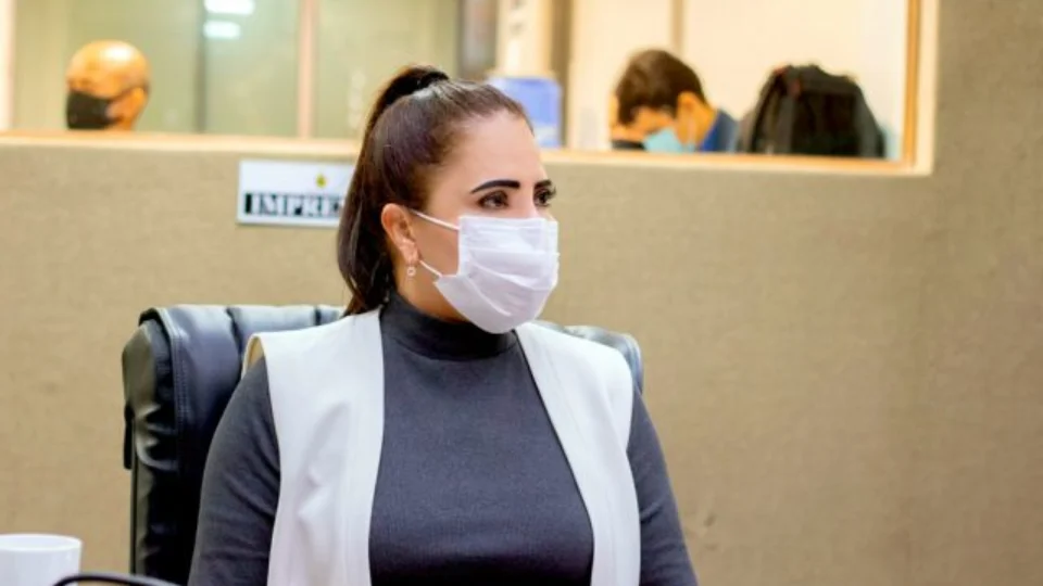 Nejmi Aziz propõe a implantação da carteira de identidade digital no Amazonas