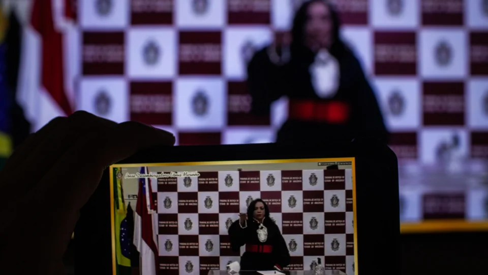 Vânia Marinho é empossada desembargadora do TJAM