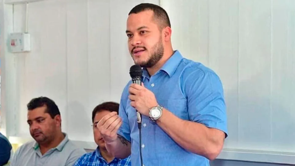 Ex-prefeito cassado de Coari, Adail filho quer tentar vaga na Câmara Federal