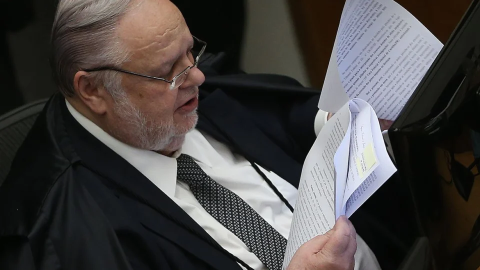 STJ reconhece competência do TJAM para julgar pedido de prisão contra prefeito de Manaus