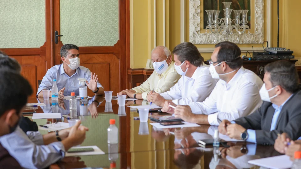 David Almeida comanda debate sobre reforma tributária e modernização do Distrito Industrial