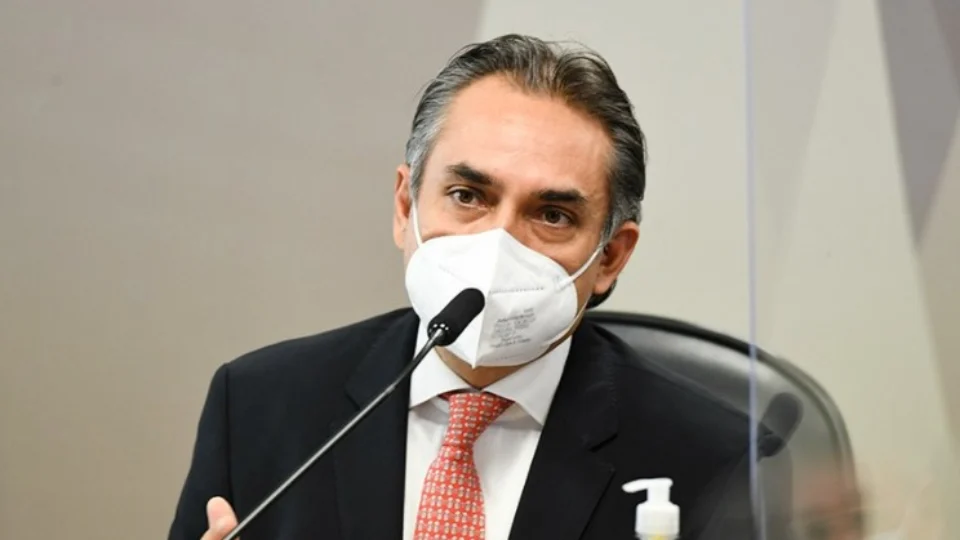 Pfizer confirma: governo federal não respondeu ofertas feitas em agosto