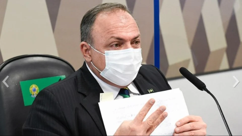Senadores questionam Pazuello sobre falta de oxigênio em Manaus