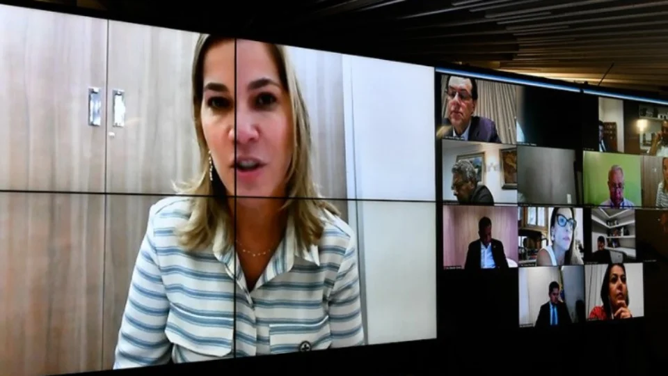 CPI ouve secretária do MS que defende cloroquina nesta terça