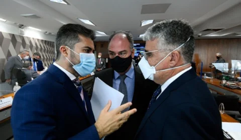 Governistas comemoram convocação de governadores pela CPI da Pandemia