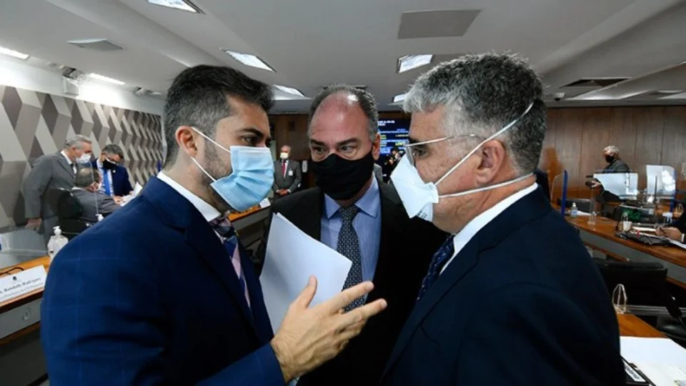 Governistas comemoram convocação de governadores pela CPI da Pandemia