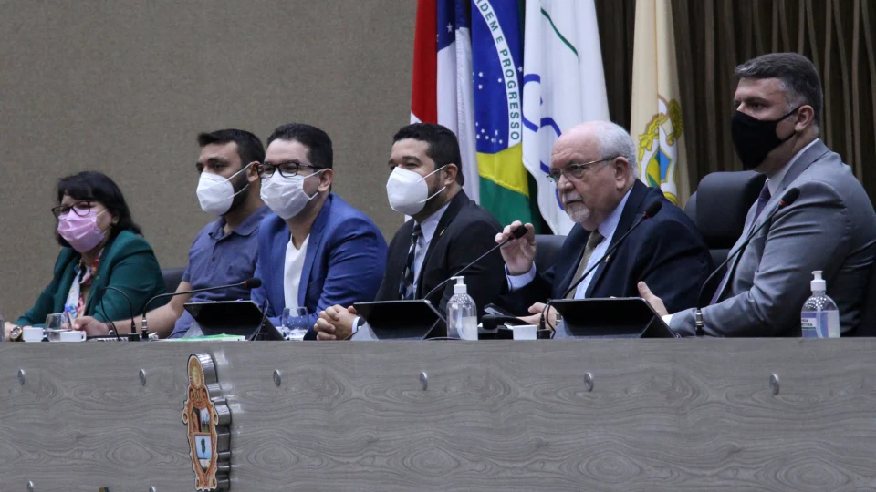 Vereadores de Manaus apoiam projeto que estabelece piso salarial aos profissionais de enfermagem