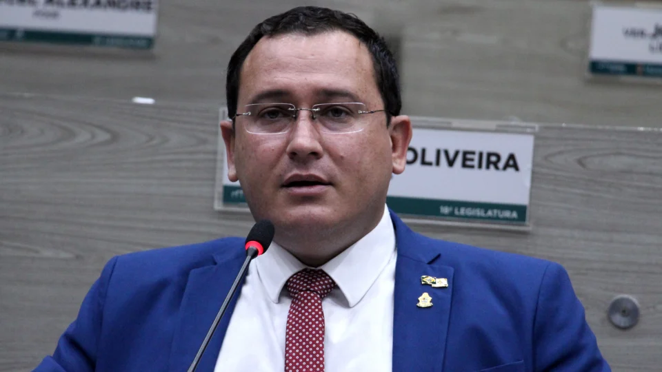 Raiff Matos propõe criação de fundo para recursos não usados do ‘Cotão’