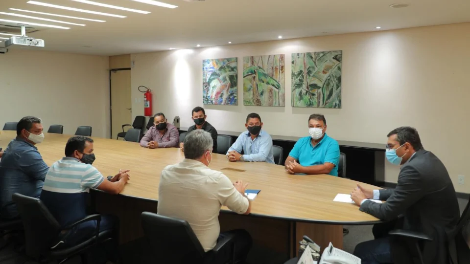 Wilson Lima recebe prefeitos para tratar da ‘Operação Enchente 2021’