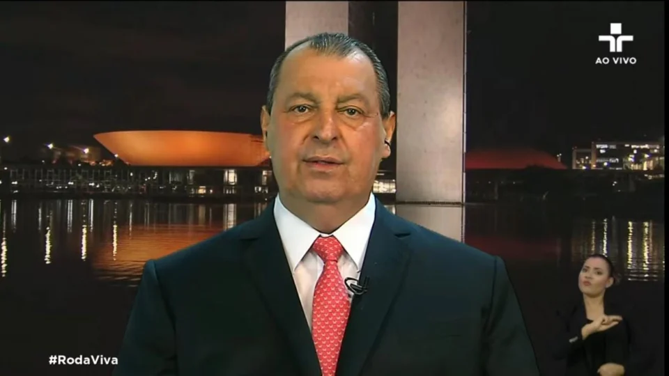 Em rede nacional, Omar Aziz diz que CPI busca fazer justiça e fala sobre inquérito da Polícia Federal envolvendo seu nome e de familiares