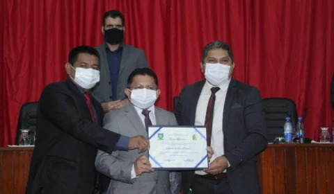 Deputado Sinésio Campos recebe título de cidadão de São Gabriel da Cachoeira