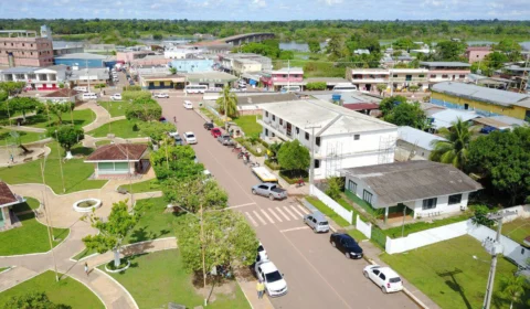 Prefeito de Careiro pretende gastar mais de R$ 340 mil com material esportivo e móveis para escolas