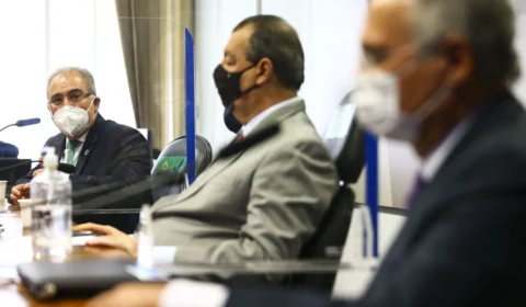 Brasil precisa fortalecer produção de insumos, diz Queiroga em CPI