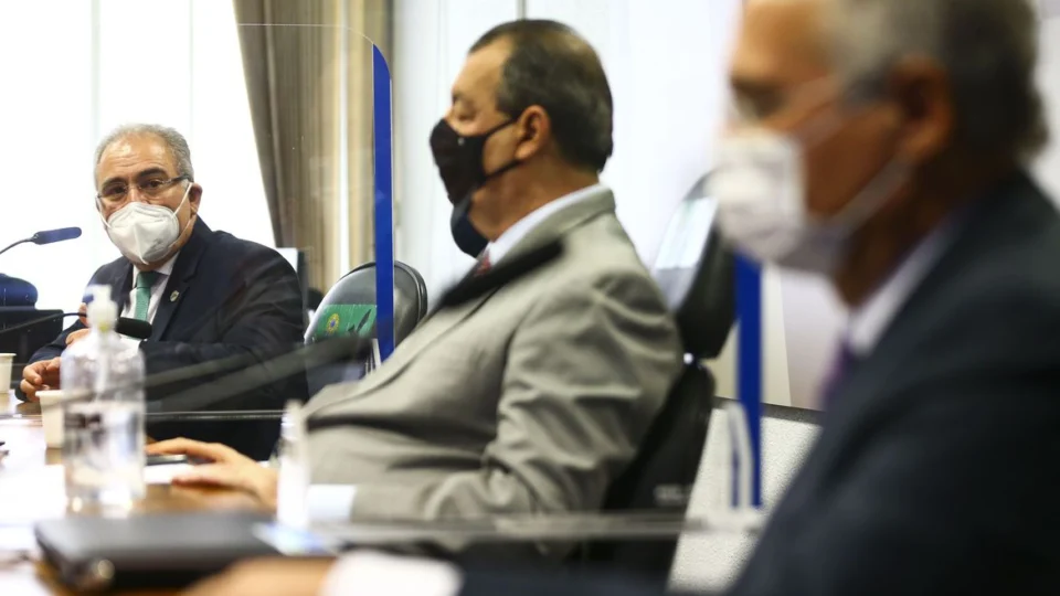 Brasil precisa fortalecer produção de insumos, diz Queiroga em CPI