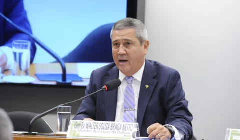 Ministro da Defesa nega existência de leitos ociosos em hospitais militares