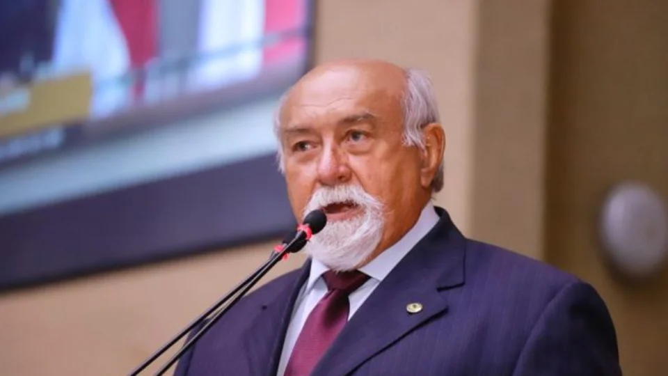 PEC de Belarmino Lins pode reduzir, de 45 para 30 dias, o recesso da Aleam