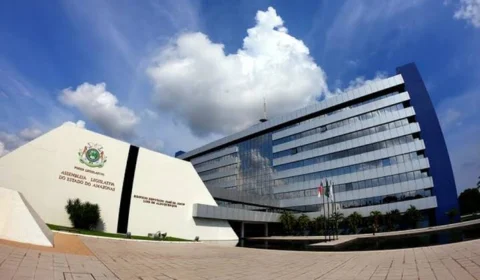 ALEAM e TCE-AM suspendem trabalhos nesta segunda-feira (7)