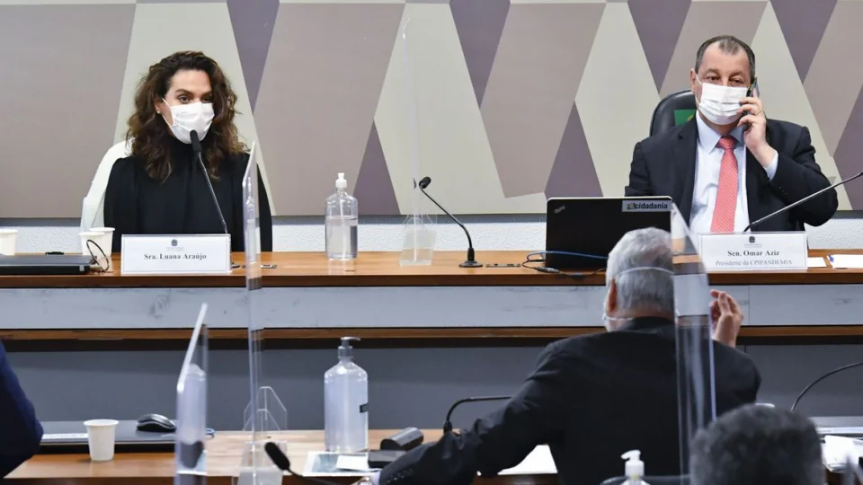 CPI da Pandemia: médica diz não saber motivo de saída de ministério