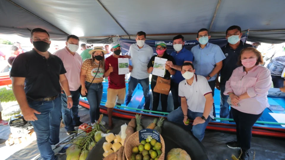 Wilson Lima mostra força política e une deputados em ações humanitárias no interior do Estado